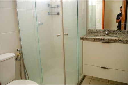 Apartamento para alugar com 65m², 2 quartos e 1 vaga Apartamento para alugar com 65m², 2 quartos e 1 vagaBanheiro da Suíte