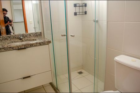 Banheiro de apartamento para alugar com 2 quartos, 65m² em Vila Jaragua, Goiânia