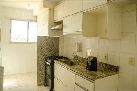 Cozinha de apartamento para alugar com 2 quartos, 65m² em Vila Jaragua, Goiânia