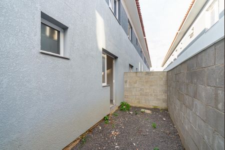 Quintal de apartamento para alugar com 1 quarto, 36m² em Formoza, Alvorada
