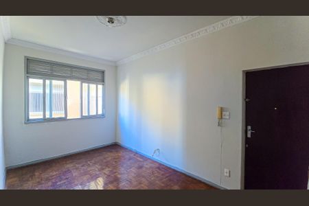 Sala de apartamento para alugar com 1 quarto, 40m² em Quintino Bocaiúva, Rio de Janeiro