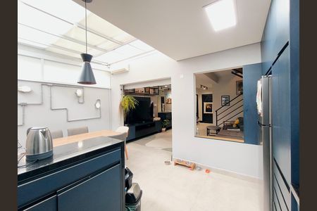 Casa de condomínio para alugar com 147m², 4 quartos e 2 vagas