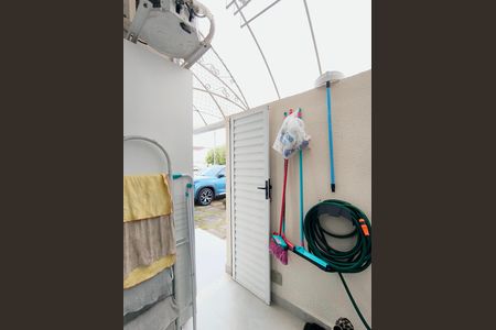 Casa de condomínio para alugar com 147m², 4 quartos e 2 vagas