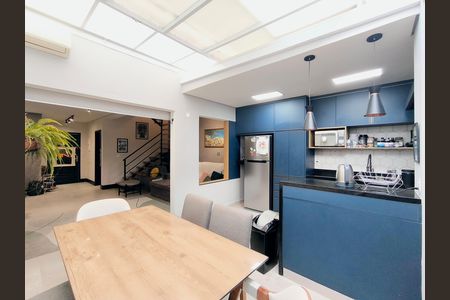 Casa de condomínio para alugar com 147m², 4 quartos e 2 vagas
