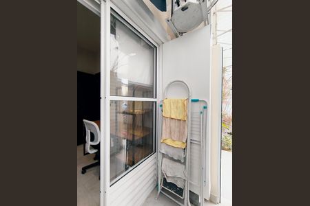 Casa de condomínio para alugar com 147m², 4 quartos e 2 vagas