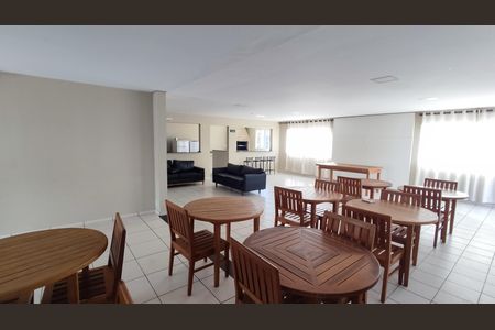 Casa de condomínio para alugar com 147m², 4 quartos e 2 vagas