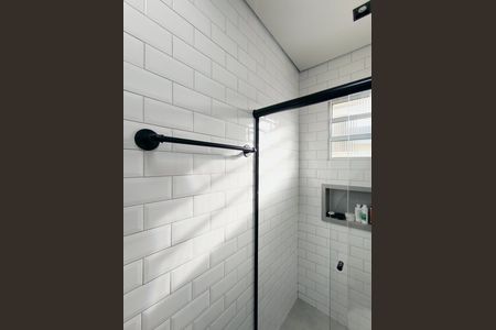 Casa de condomínio para alugar com 147m², 4 quartos e 2 vagas