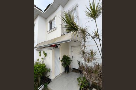 Casa de condomínio para alugar com 147m², 4 quartos e 2 vagas