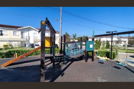 Casa de condomínio para alugar com 147m², 4 quartos e 2 vagas