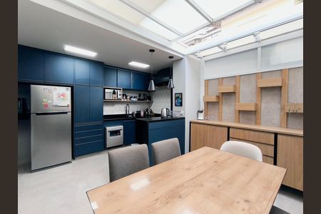 Casa de condomínio para alugar com 147m², 4 quartos e 2 vagas