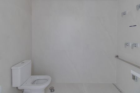 Banheiro de kitnet/studio à venda com 1 quarto, 31m² em Indianópolis, São Paulo