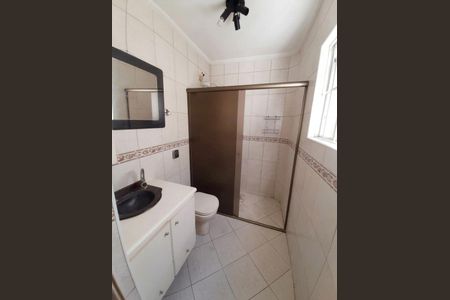 Banheiro Social de casa para alugar com 2 quartos, 150m² em Vila Gomes Cardim, São Paulo