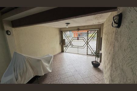 Garagem de casa para alugar com 2 quartos, 150m² em Vila Gomes Cardim, São Paulo