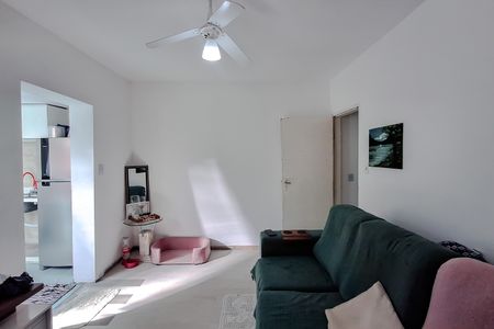 Casa à venda com 150m², 1 quarto e 2 vagas Casa à venda com 150m², 1 quarto e 2 vagasSala