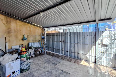 Casa à venda com 150m², 1 quarto e 2 vagas Casa à venda com 150m², 1 quarto e 2 vagasGaragem