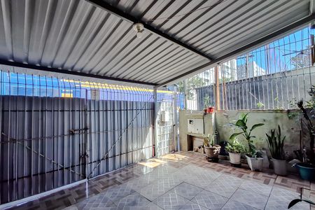 Casa à venda com 150m², 1 quarto e 2 vagas Casa à venda com 150m², 1 quarto e 2 vagasGaragem