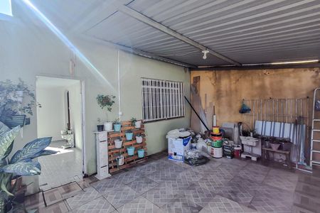Casa à venda com 150m², 1 quarto e 2 vagas Casa à venda com 150m², 1 quarto e 2 vagasGaragem