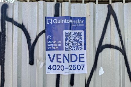 Casa à venda com 150m², 1 quarto e 2 vagas Casa à venda com 150m², 1 quarto e 2 vagasPlaquinha