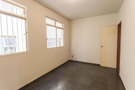 Apartamento à venda com 70m², 3 quartos e 1 vaga Apartamento à venda com 70m², 3 quartos e 1 vagaSala