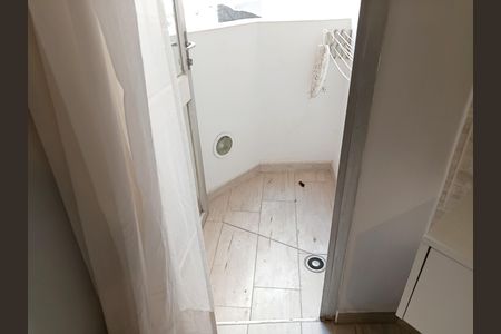 Apartamento à venda com 28m², 1 quarto e 1 vaga Apartamento à venda com 28m², 1 quarto e 1 vagaVaranda