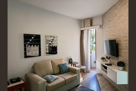 Apartamento à venda com 28m², 1 quarto e 1 vaga Apartamento à venda com 28m², 1 quarto e 1 vagaSala