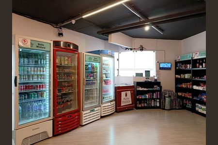 Apartamento à venda com 28m², 1 quarto e 1 vaga Apartamento à venda com 28m², 1 quarto e 1 vagaMini Mercado