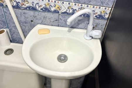 Banheiro de casa para alugar com 1 quarto, 240m² em Jardim Vale das Virtudes, São Paulo