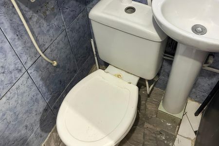 Banheiro de casa para alugar com 1 quarto, 240m² em Jardim Vale das Virtudes, São Paulo
