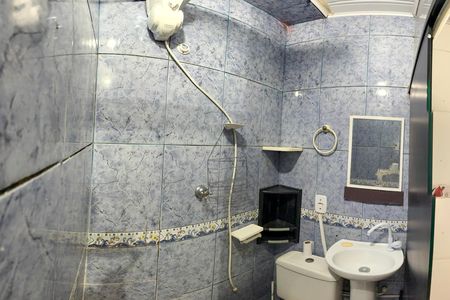 Banheiro de casa para alugar com 1 quarto, 240m² em Jardim Vale das Virtudes, São Paulo