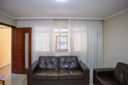 Sala de TV de casa para alugar com 3 quartos, 150m² em Taboão, Diadema