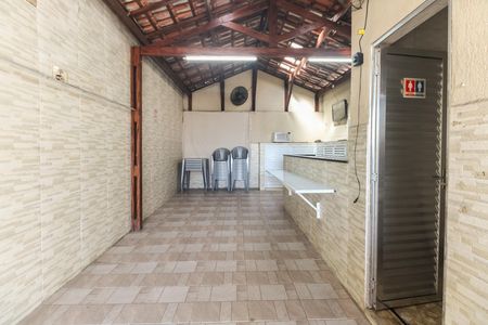 Casa de condomínio à venda com 100m², 2 quartos e 1 vaga Casa de condomínio à venda com 100m², 2 quartos e 1 vagaCondomínio - Salão e Churrasqueira