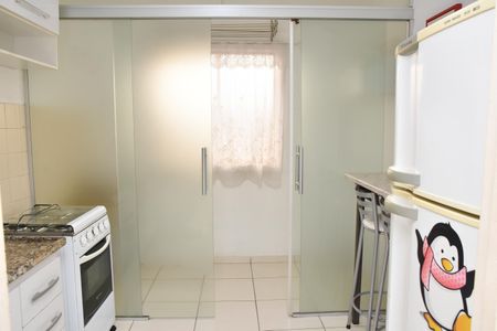 Apartamento para alugar com 52m², 2 quartos e 1 vaga Apartamento para alugar com 52m², 2 quartos e 1 vagaCozinha pia + fogão + geladeira