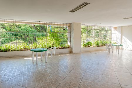 Apartamento para alugar com 75m², 2 quartos e 1 vaga