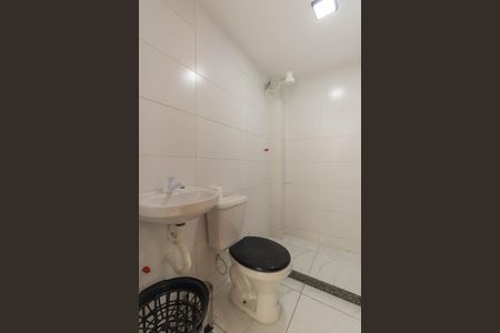 Banheiro de apartamento para alugar com 1 quarto, 50m² em Boa Vista, São Gonçalo