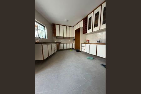Cozinha de casa à venda com 4 quartos, 187m² em Pinheirinho, Santo André