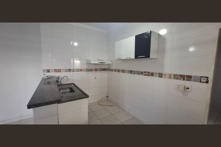 Casa para alugar com 240m², 4 quartos e 2 vagas Casa para alugar com 240m², 4 quartos e 2 vagasCozinha