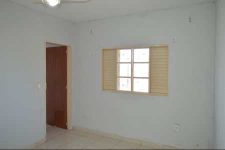 Casa para alugar com 240m², 4 quartos e 2 vagasSuíte 2