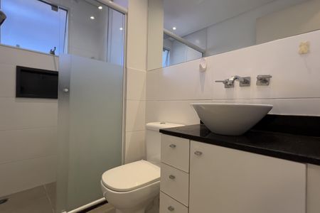Banheiro social de apartamento para alugar com 1 quarto, 38m² em Vila Augusta, Guarulhos
