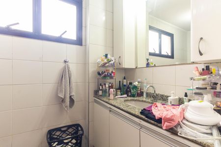 Apartamento para alugar com 122m², 3 quartos e 2 vagas Apartamento para alugar com 122m², 3 quartos e 2 vagasBanheiro da Suíte 1