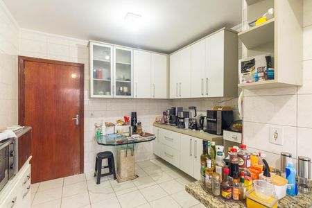 Apartamento para alugar com 122m², 3 quartos e 2 vagas Apartamento para alugar com 122m², 3 quartos e 2 vagasCozinha