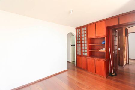 Apartamento à venda com 128m², 3 quartos e 1 vaga Apartamento à venda com 128m², 3 quartos e 1 vagaSala