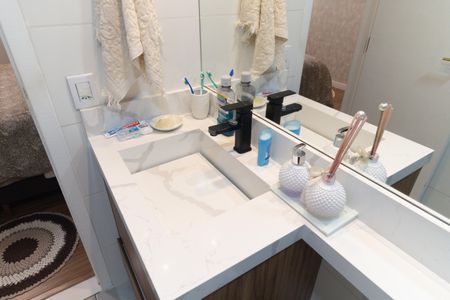Apartamento à venda com 96m², 3 quartos e 2 vagas Apartamento à venda com 96m², 3 quartos e 2 vagasBanheiro da Suíte