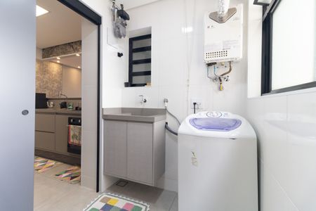Apartamento à venda com 96m², 3 quartos e 2 vagas Apartamento à venda com 96m², 3 quartos e 2 vagasLavanderia