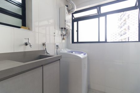 Apartamento à venda com 96m², 3 quartos e 2 vagas Apartamento à venda com 96m², 3 quartos e 2 vagasLavanderia
