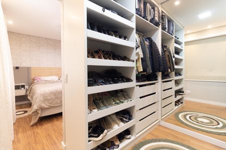Apartamento à venda com 96m², 3 quartos e 2 vagas Apartamento à venda com 96m², 3 quartos e 2 vagasCloset da Suíte