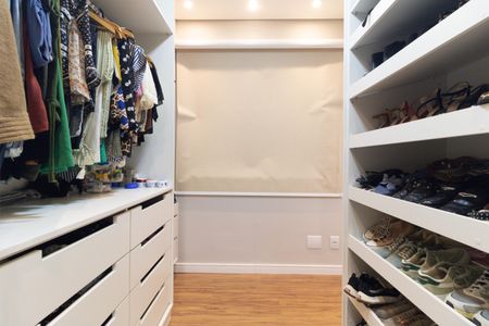 Apartamento à venda com 96m², 3 quartos e 2 vagas Apartamento à venda com 96m², 3 quartos e 2 vagasCloset da Suíte