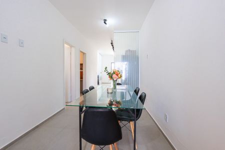 Casa de condomínio para alugar com 189m², 3 quartos e 2 vagas