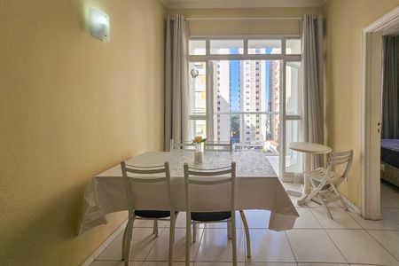 Apartamento para alugar com 70m², 2 quartos e sem vaga