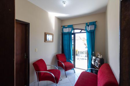 Casa à venda com 98m², 2 quartos e 3 vagas Casa à venda com 98m², 2 quartos e 3 vagasHall social