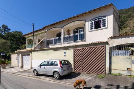 Fachada de casa à venda com 2 quartos, 98m² em Campo Grande, Rio de Janeiro